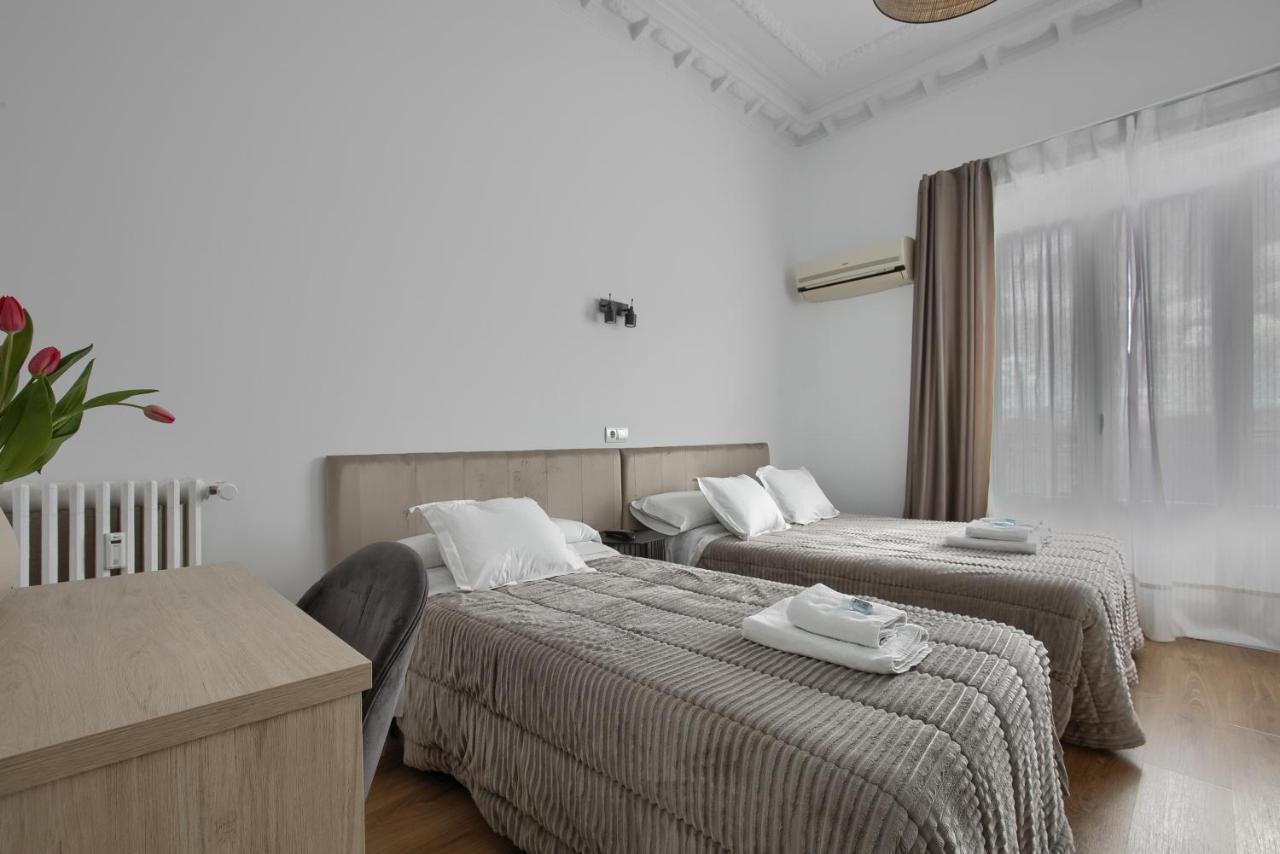 Hostal Besaya Madrid Eksteriør billede
