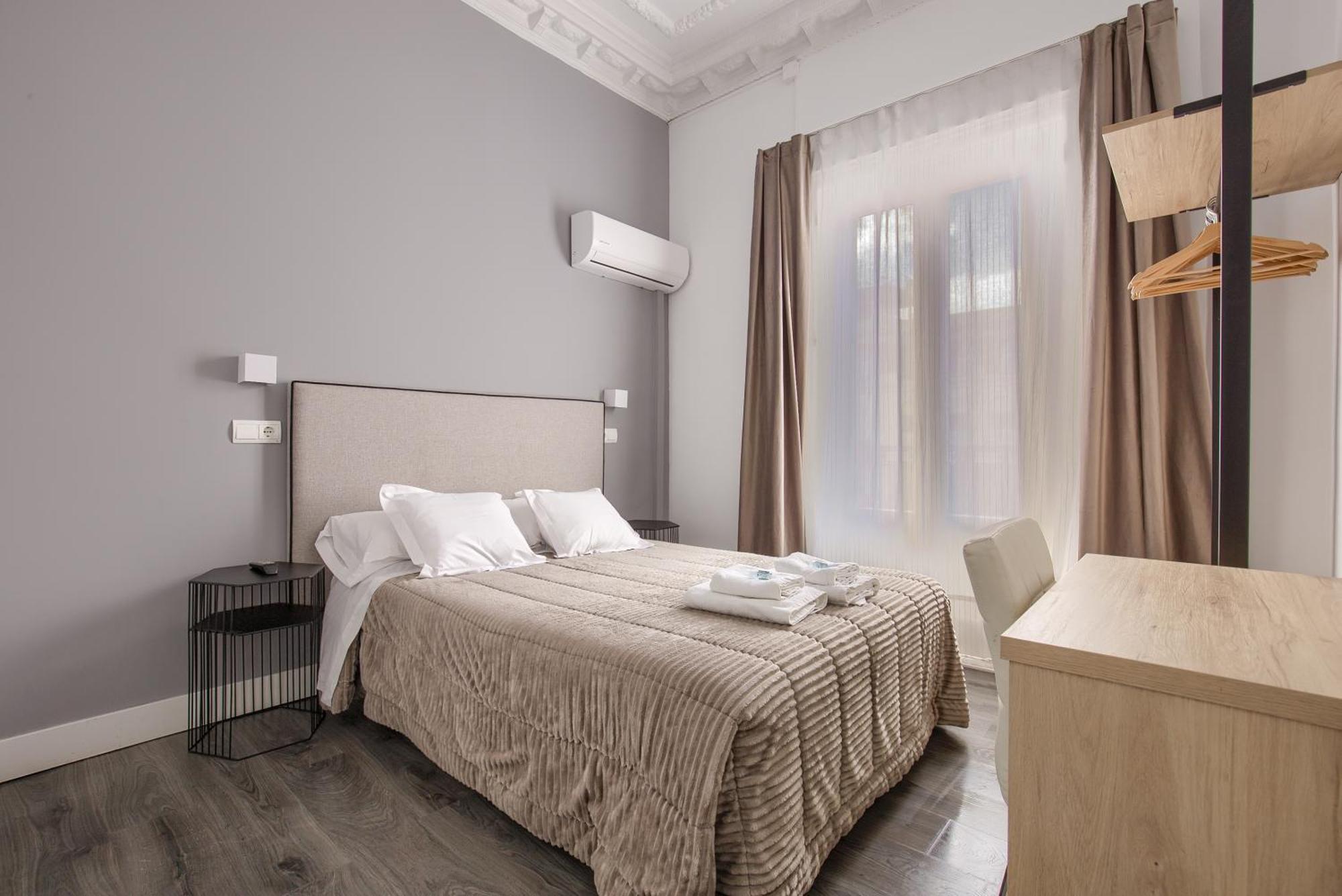 Hostal Besaya Madrid Eksteriør billede