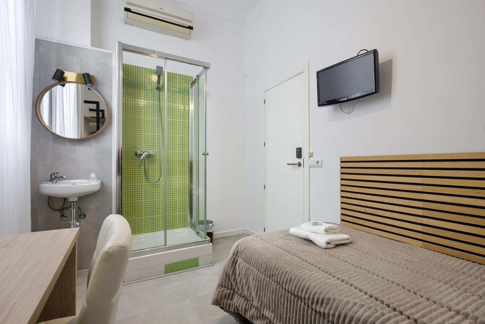Hostal Besaya Madrid Eksteriør billede