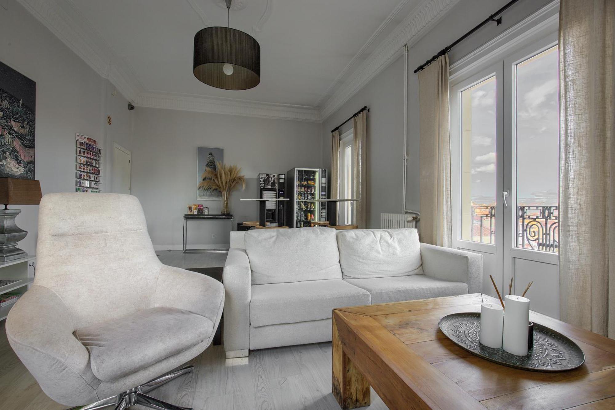 Hostal Besaya Madrid Eksteriør billede