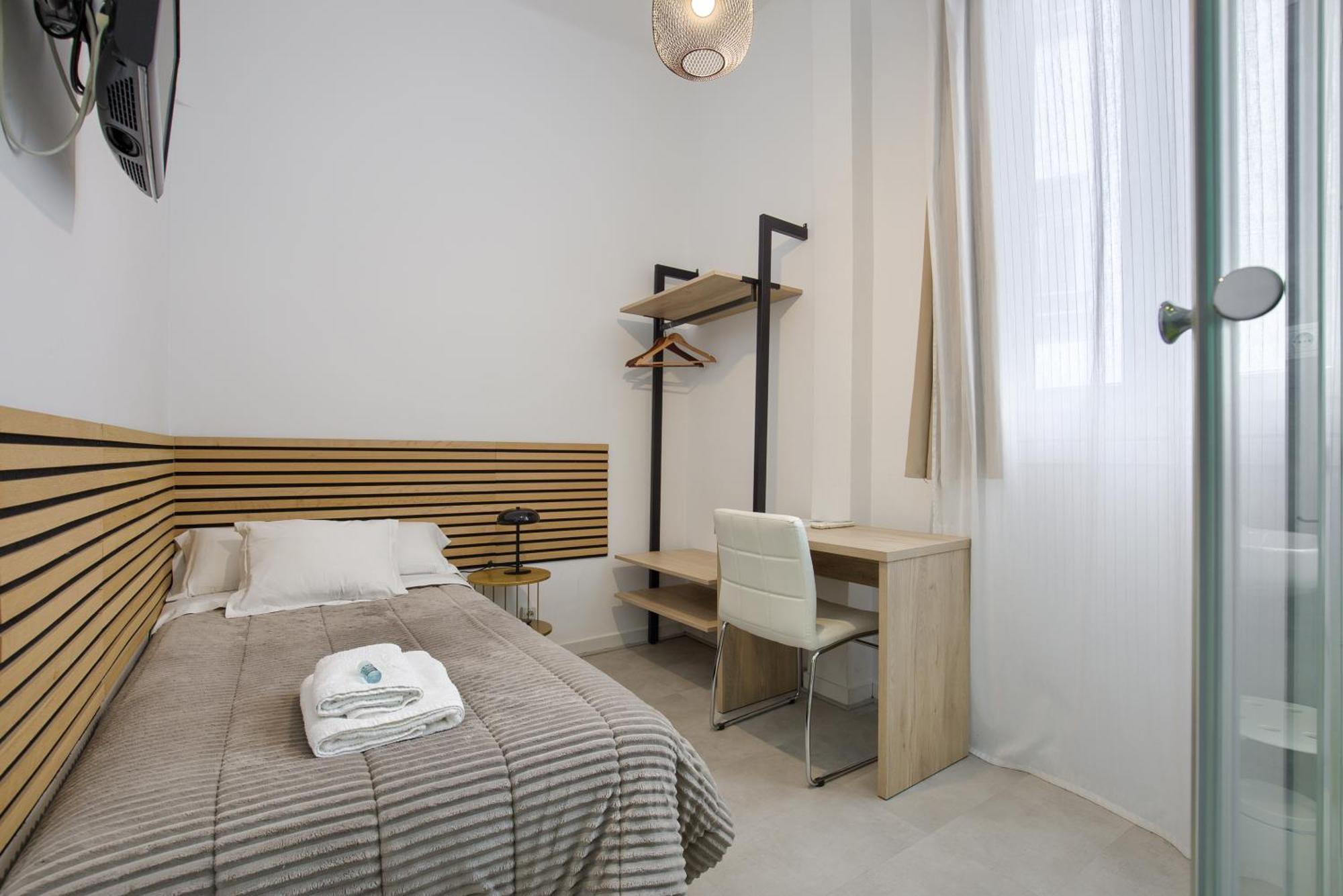 Hostal Besaya Madrid Eksteriør billede