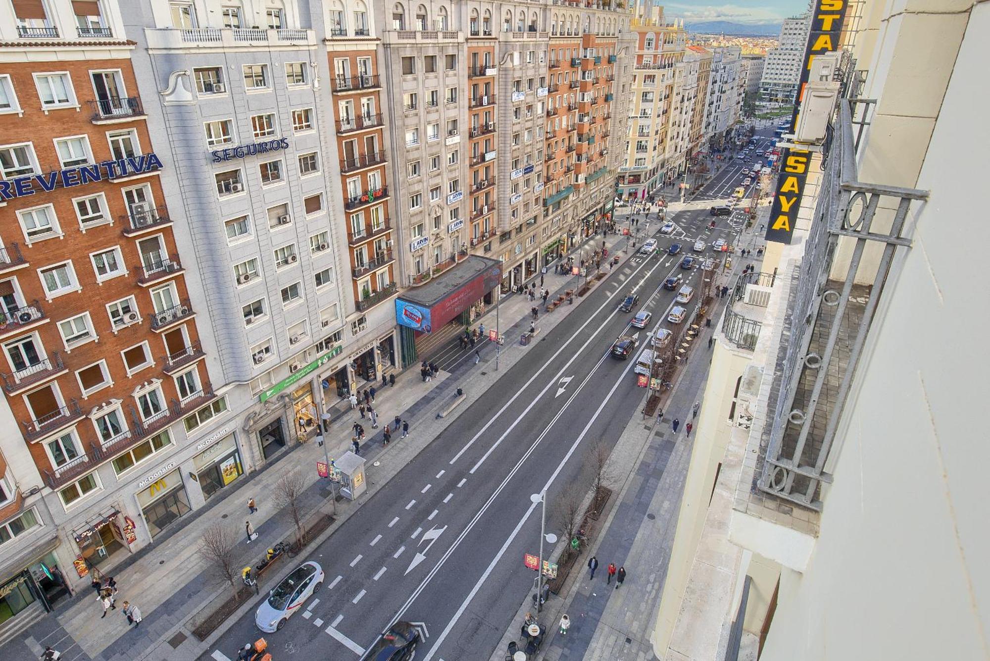 Hostal Besaya Madrid Eksteriør billede