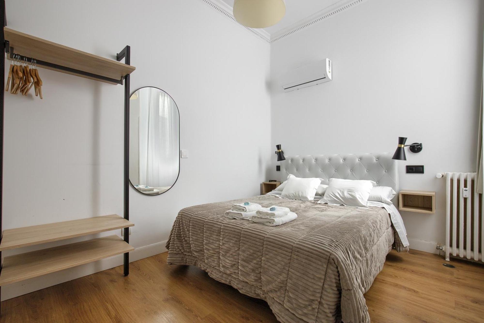 Hostal Besaya Madrid Eksteriør billede