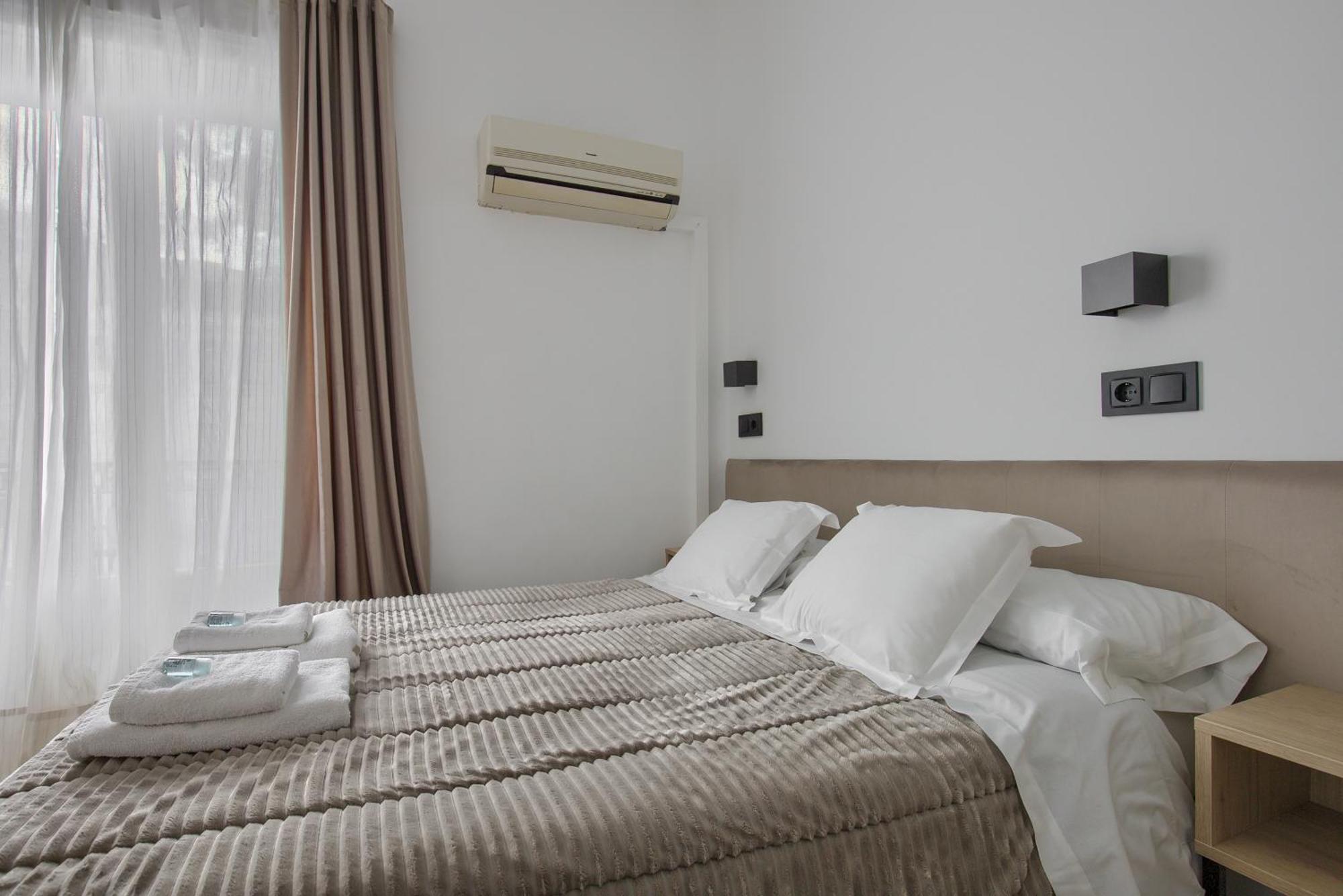 Hostal Besaya Madrid Eksteriør billede