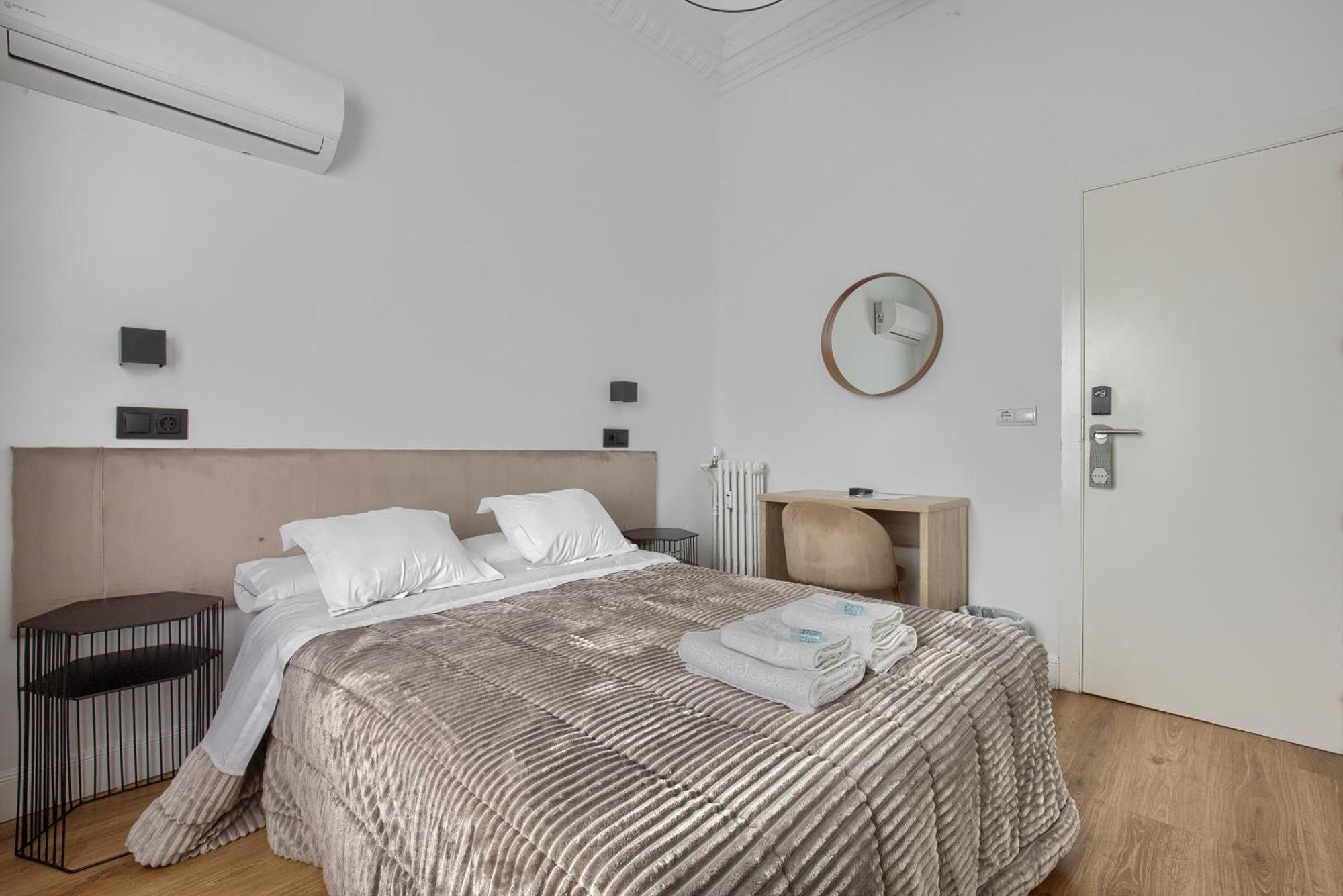 Hostal Besaya Madrid Eksteriør billede