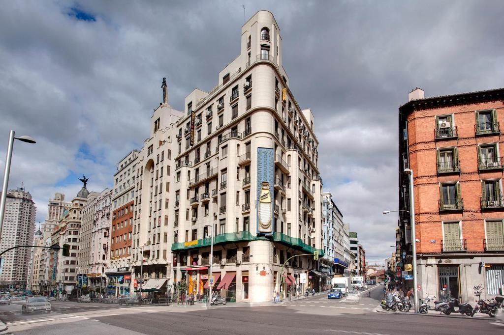 Hostal Besaya Madrid Eksteriør billede
